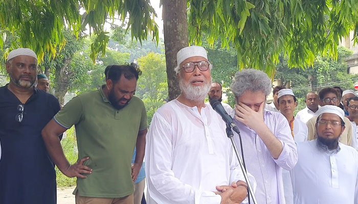 স্ত্রীর জানাজায় অঝোরে কাঁদলেন বঙ্গবীর কাদের সিদ্দিকী