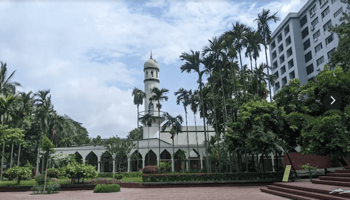 ঢাবিতে পবিত্র ঈদুল আযহা’র জামাত: কেন্দ্রীয় মসজিদে দুটি, অন্যান্য হলে তিনটি