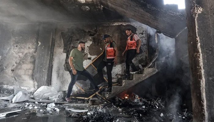 ইসরায়েলি হামলায় প্রাণ গেল আরও ৮২ ফিলিস্তিনির